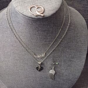 HEARTS with Wings Lot! Marked "NR"